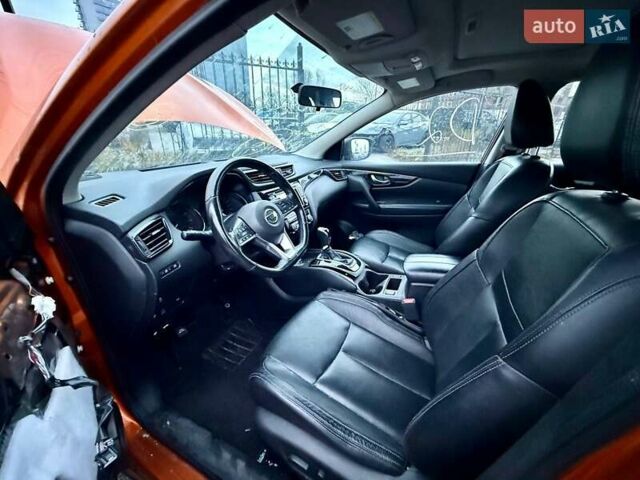 Помаранчевий Ніссан Rogue Sport, об'ємом двигуна 2 л та пробігом 110 тис. км за 10800 $, фото 28 на Automoto.ua