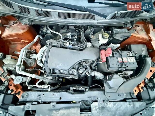 Помаранчевий Ніссан Rogue Sport, об'ємом двигуна 2 л та пробігом 110 тис. км за 10800 $, фото 24 на Automoto.ua
