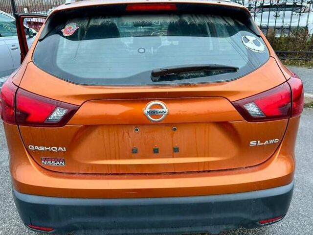 Оранжевый Ниссан Rogue Sport, объемом двигателя 2 л и пробегом 110 тыс. км за 11200 $, фото 18 на Automoto.ua