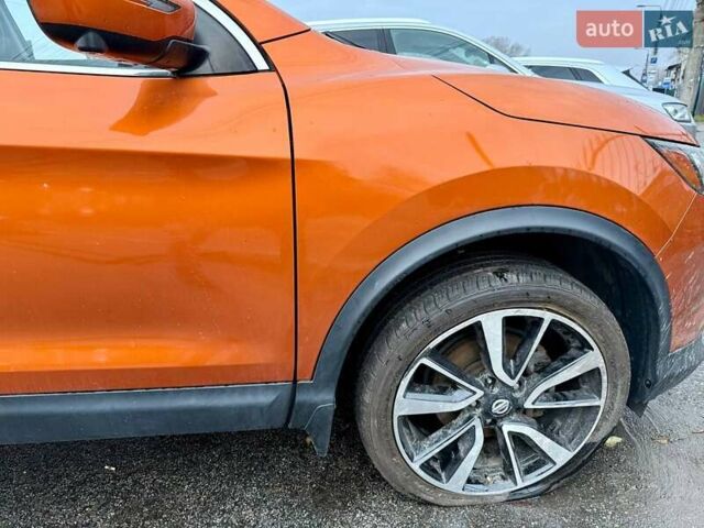 Оранжевый Ниссан Rogue Sport, объемом двигателя 2 л и пробегом 110 тыс. км за 11200 $, фото 22 на Automoto.ua
