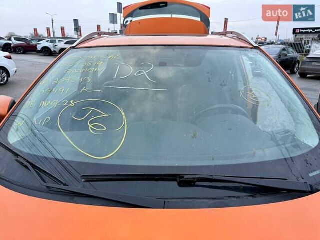 Помаранчевий Ніссан Rogue Sport, об'ємом двигуна 2 л та пробігом 110 тис. км за 10800 $, фото 4 на Automoto.ua