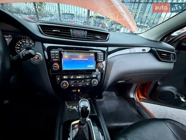 Оранжевый Ниссан Rogue Sport, объемом двигателя 2 л и пробегом 110 тыс. км за 11200 $, фото 33 на Automoto.ua