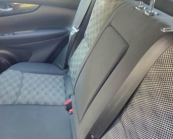 Оранжевый Ниссан Rogue Sport, объемом двигателя 2 л и пробегом 96 тыс. км за 14300 $, фото 8 на Automoto.ua