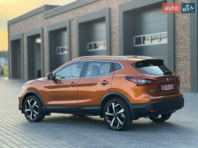 Оранжевый Ниссан Rogue Sport, объемом двигателя 2 л и пробегом 43 тыс. км за 18500 $, фото 2 на Automoto.ua
