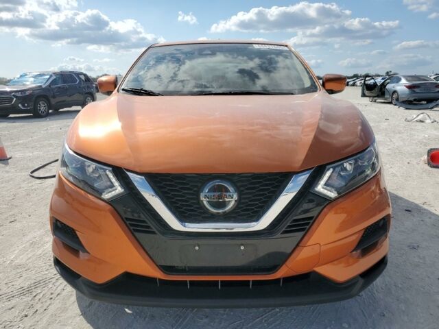 Оранжевый Ниссан Rogue Sport, объемом двигателя 2 л и пробегом 103 тыс. км за 12000 $, фото 1 на Automoto.ua
