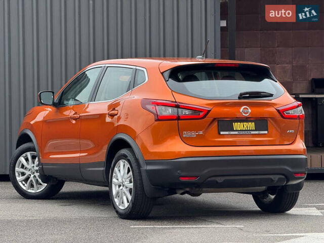 Оранжевый Ниссан Rogue Sport, объемом двигателя 2 л и пробегом 83 тыс. км за 17900 $, фото 11 на Automoto.ua