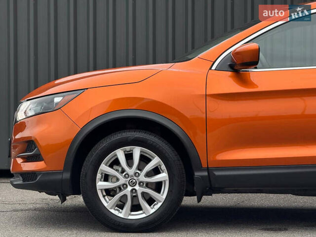 Оранжевый Ниссан Rogue Sport, объемом двигателя 2 л и пробегом 83 тыс. км за 17900 $, фото 16 на Automoto.ua