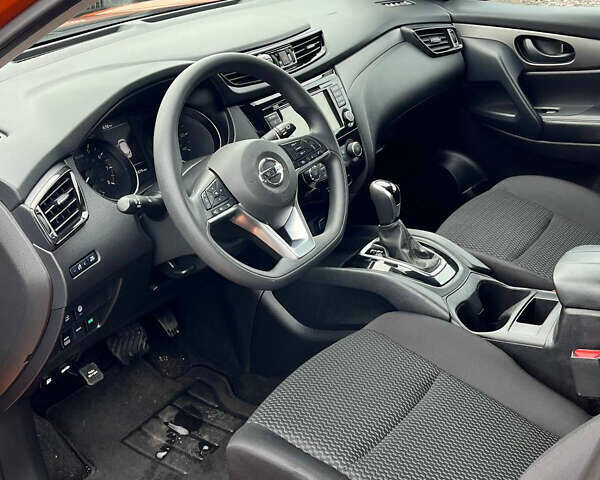 Оранжевый Ниссан Rogue Sport, объемом двигателя 2 л и пробегом 64 тыс. км за 17900 $, фото 7 на Automoto.ua