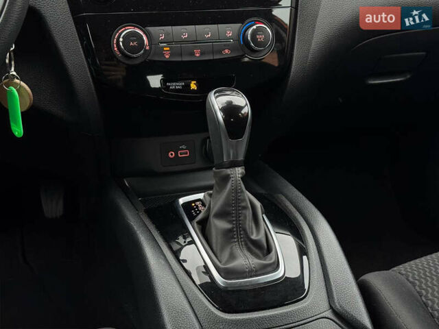 Оранжевый Ниссан Rogue Sport, объемом двигателя 2 л и пробегом 83 тыс. км за 17900 $, фото 24 на Automoto.ua