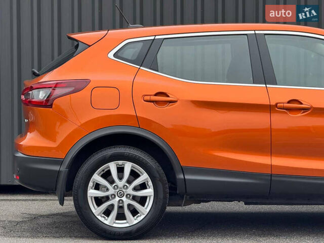 Оранжевый Ниссан Rogue Sport, объемом двигателя 2 л и пробегом 83 тыс. км за 17900 $, фото 20 на Automoto.ua