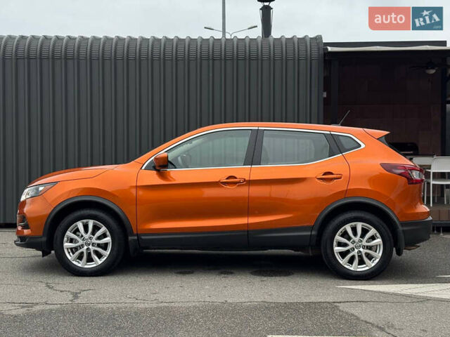 Оранжевый Ниссан Rogue Sport, объемом двигателя 2 л и пробегом 83 тыс. км за 17900 $, фото 15 на Automoto.ua