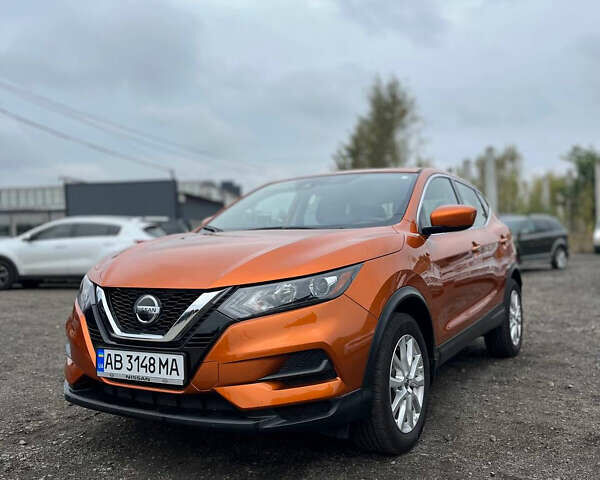 Оранжевый Ниссан Rogue Sport, объемом двигателя 2 л и пробегом 64 тыс. км за 17900 $, фото 1 на Automoto.ua