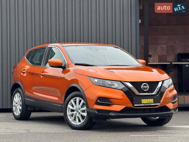 Оранжевый Ниссан Rogue Sport, объемом двигателя 2 л и пробегом 83 тыс. км за 17900 $, фото 7 на Automoto.ua