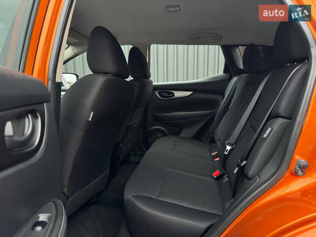 Оранжевый Ниссан Rogue Sport, объемом двигателя 2 л и пробегом 83 тыс. км за 17900 $, фото 32 на Automoto.ua