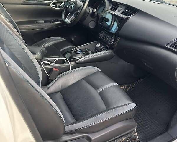 Ніссан Sylphy 2018 у Чернівцях на Automoto.ua Білий Ніссан Sylphy, об'ємом двигуна 0 л та пробігом 62 тис. км за 14500 $, фото 7 на Automoto.ua