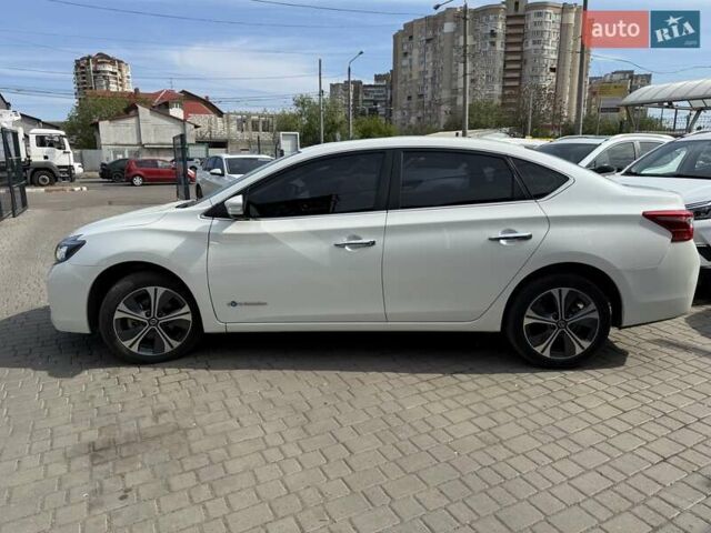 Белый Ниссан Sylphy, объемом двигателя 0 л и пробегом 60 тыс. км за 11900 $, фото 5 на Automoto.ua