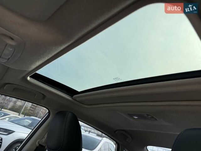 Белый Ниссан Sylphy, объемом двигателя 0 л и пробегом 60 тыс. км за 11900 $, фото 35 на Automoto.ua