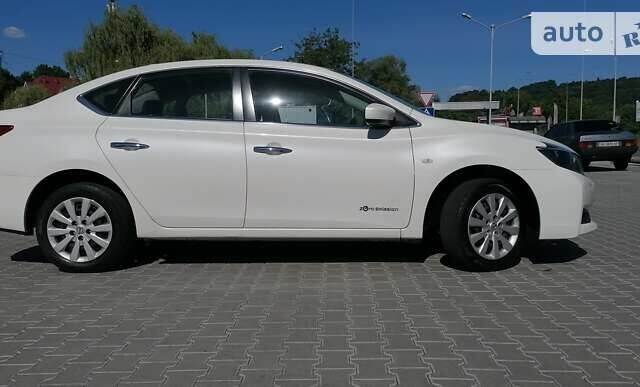 Білий Ніссан Sylphy, об'ємом двигуна 0 л та пробігом 64 тис. км за 12900 $, фото 4 на Automoto.ua