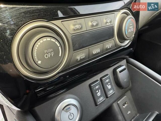 Белый Ниссан Sylphy, объемом двигателя 0 л и пробегом 60 тыс. км за 11900 $, фото 27 на Automoto.ua