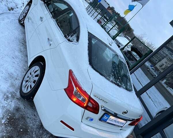 Білий Ніссан Sylphy, об'ємом двигуна 0 л та пробігом 55 тис. км за 12999 $, фото 31 на Automoto.ua