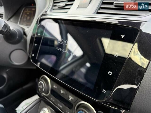 Белый Ниссан Sylphy, объемом двигателя 0 л и пробегом 60 тыс. км за 11900 $, фото 57 на Automoto.ua