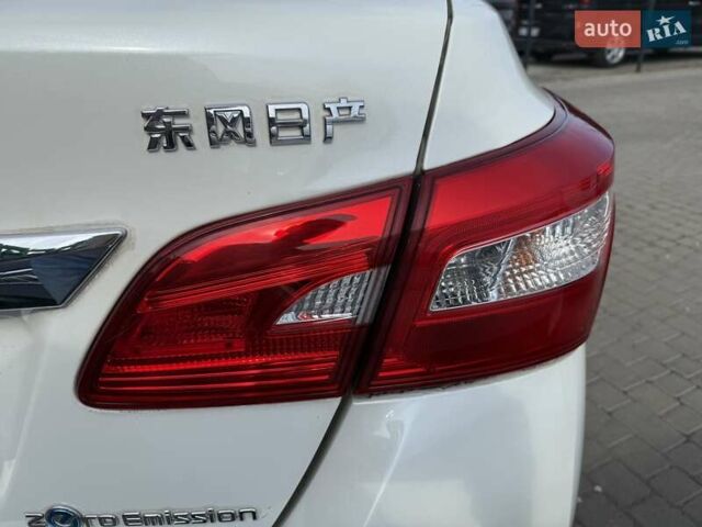 Белый Ниссан Sylphy, объемом двигателя 0 л и пробегом 60 тыс. км за 11900 $, фото 15 на Automoto.ua