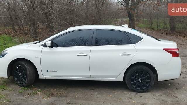 Белый Ниссан Sylphy, объемом двигателя 0 л и пробегом 95 тыс. км за 11500 $, фото 3 на Automoto.ua