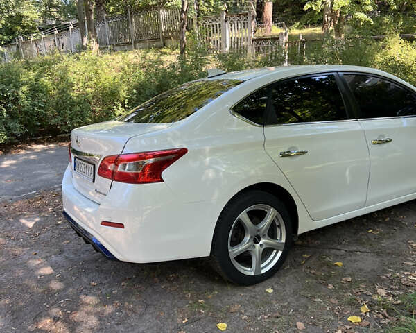 Белый Ниссан Sylphy, объемом двигателя 0 л и пробегом 87 тыс. км за 13000 $, фото 2 на Automoto.ua