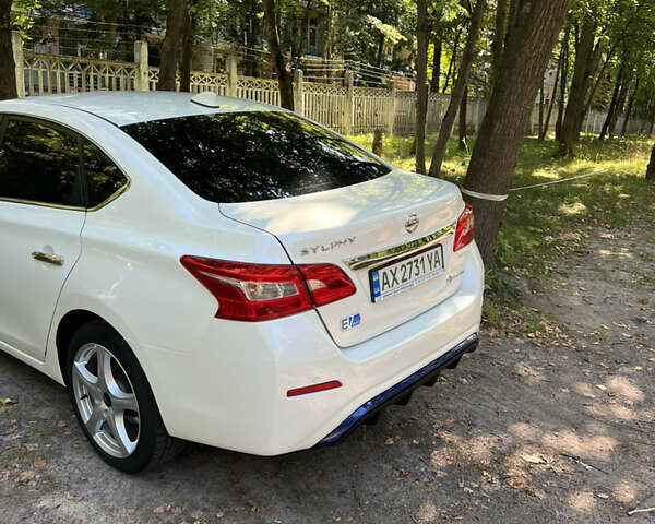 Белый Ниссан Sylphy, объемом двигателя 0 л и пробегом 87 тыс. км за 13000 $, фото 6 на Automoto.ua