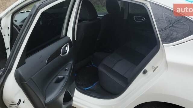 Белый Ниссан Sylphy, объемом двигателя 0 л и пробегом 95 тыс. км за 11500 $, фото 9 на Automoto.ua
