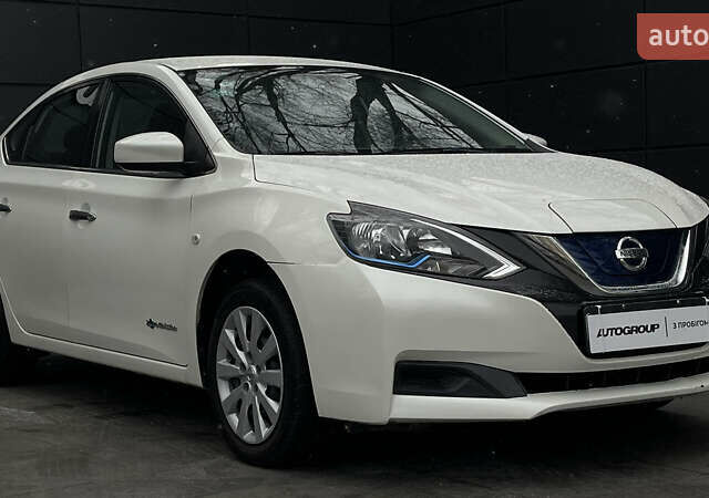 Білий Ніссан Sylphy, об'ємом двигуна 0 л та пробігом 88 тис. км за 11999 $, фото 4 на Automoto.ua