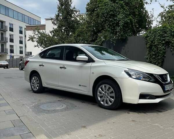 Белый Ниссан Sylphy, объемом двигателя 0 л и пробегом 6 тыс. км за 12500 $, фото 3 на Automoto.ua