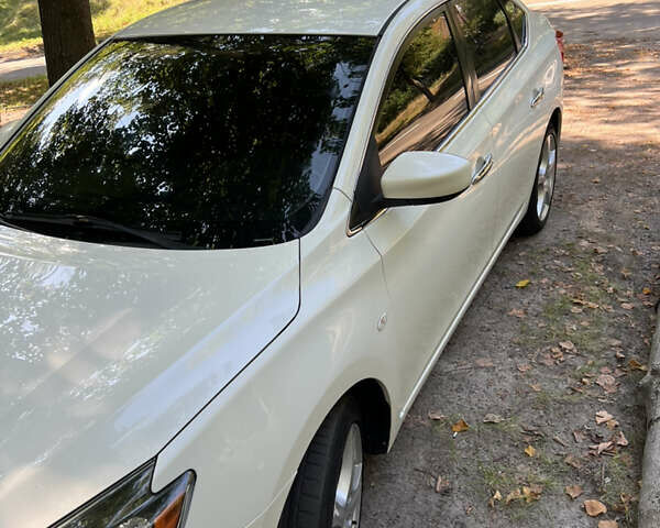 Белый Ниссан Sylphy, объемом двигателя 0 л и пробегом 87 тыс. км за 13000 $, фото 3 на Automoto.ua