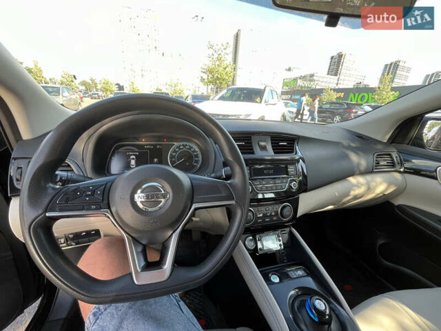 Черный Ниссан Sylphy, объемом двигателя 0 л и пробегом 68 тыс. км за 12600 $, фото 9 на Automoto.ua