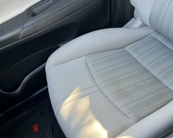 Черный Ниссан Sylphy, объемом двигателя 0 л и пробегом 68 тыс. км за 12600 $, фото 12 на Automoto.ua