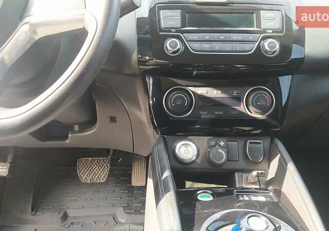 Чорний Ніссан Sylphy, об'ємом двигуна 0 л та пробігом 55 тис. км за 18500 $, фото 9 на Automoto.ua