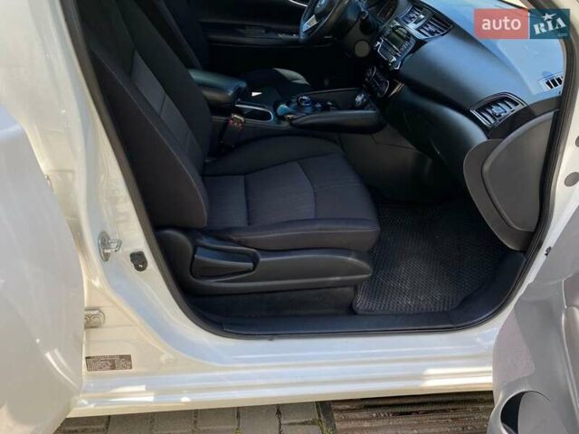 Ніссан Sylphy, об'ємом двигуна 0 л та пробігом 190 тис. км за 14300 $, фото 16 на Automoto.ua