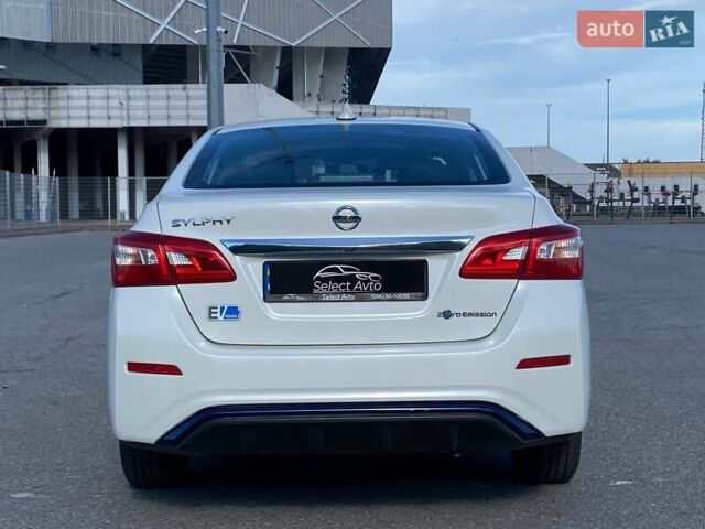 Ниссан Sylphy, объемом двигателя 0 л и пробегом 50 тыс. км за 14500 $, фото 5 на Automoto.ua