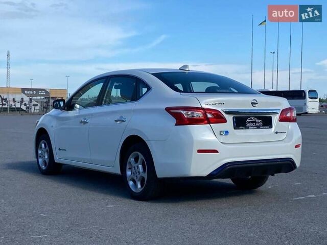 Ниссан Sylphy, объемом двигателя 0 л и пробегом 50 тыс. км за 14500 $, фото 6 на Automoto.ua