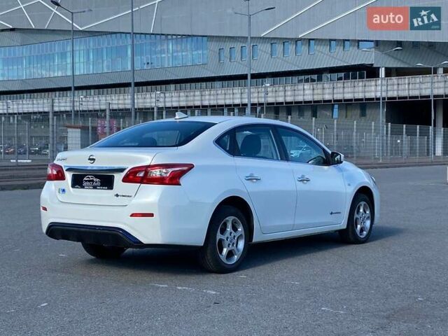 Ниссан Sylphy, объемом двигателя 0 л и пробегом 50 тыс. км за 14500 $, фото 4 на Automoto.ua