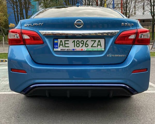 Синий Ниссан Sylphy, объемом двигателя 0 л и пробегом 12 тыс. км за 12500 $, фото 7 на Automoto.ua