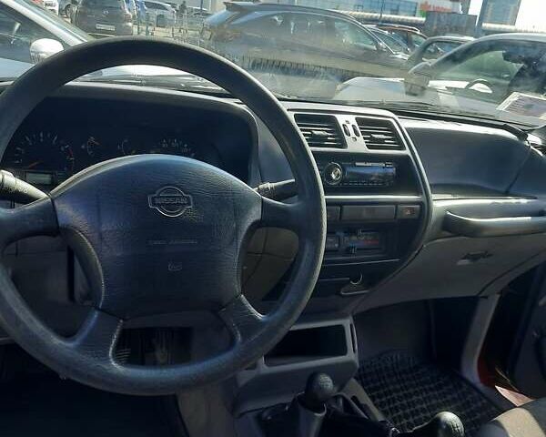 Червоний Ніссан Terrano II, об'ємом двигуна 2.4 л та пробігом 278 тис. км за 7800 $, фото 3 на Automoto.ua