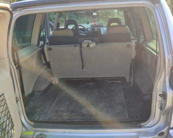 Сірий Ніссан Terrano II, об'ємом двигуна 2.7 л та пробігом 242 тис. км за 5500 $, фото 8 на Automoto.ua