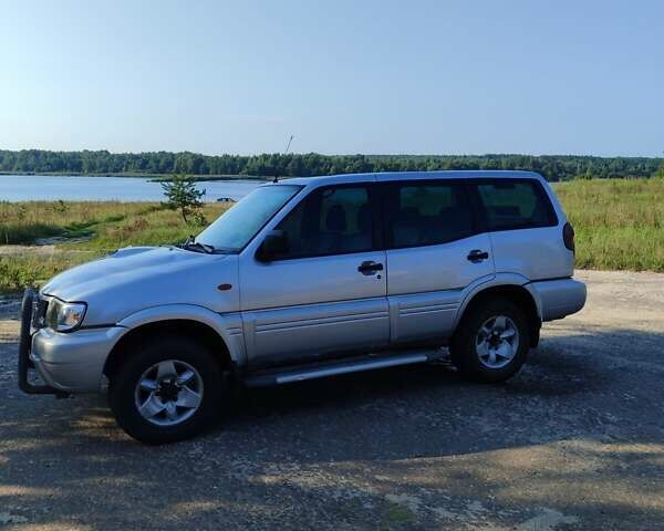 Сірий Ніссан Terrano II, об'ємом двигуна 2.7 л та пробігом 242 тис. км за 5500 $, фото 5 на Automoto.ua