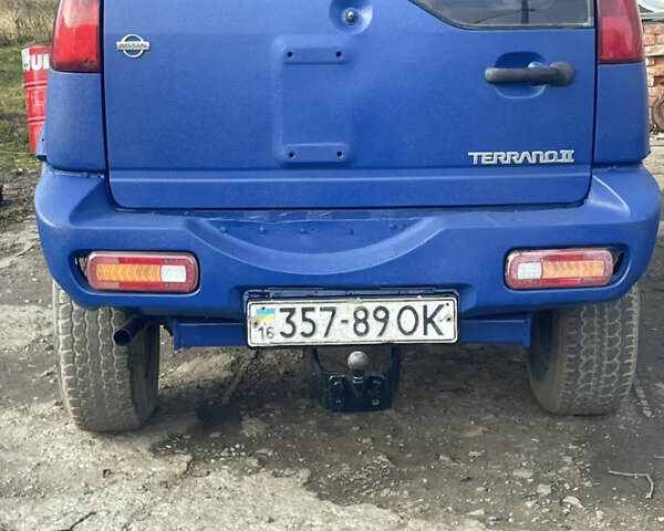 Синий Ниссан Terrano II, объемом двигателя 0 л и пробегом 300 тыс. км за 3900 $, фото 1 на Automoto.ua