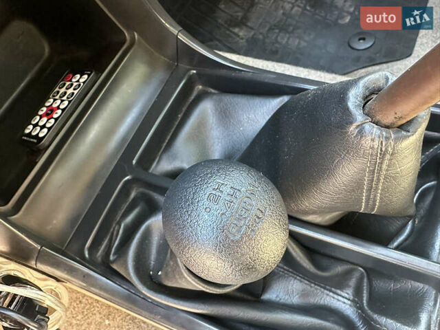 Синій Ніссан Terrano II, об'ємом двигуна 3 л та пробігом 168 тис. км за 4500 $, фото 17 на Automoto.ua