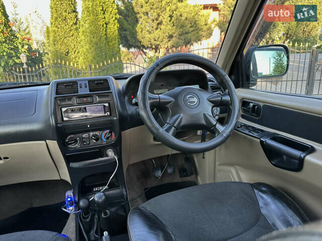 Синий Ниссан Terrano II, объемом двигателя 3 л и пробегом 168 тыс. км за 5500 $, фото 12 на Automoto.ua