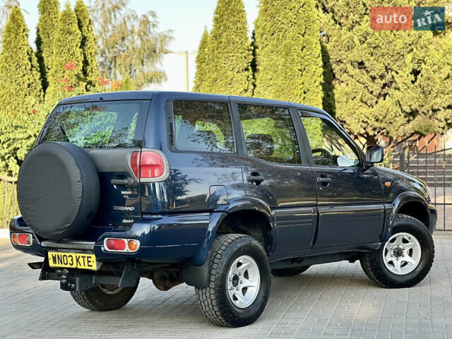 Синий Ниссан Terrano II, объемом двигателя 3 л и пробегом 168 тыс. км за 5500 $, фото 4 на Automoto.ua