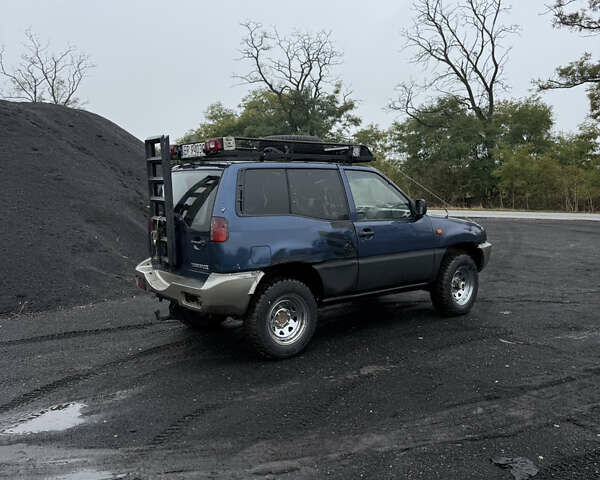 Синий Ниссан Terrano II, объемом двигателя 2.7 л и пробегом 200 тыс. км за 2500 $, фото 8 на Automoto.ua