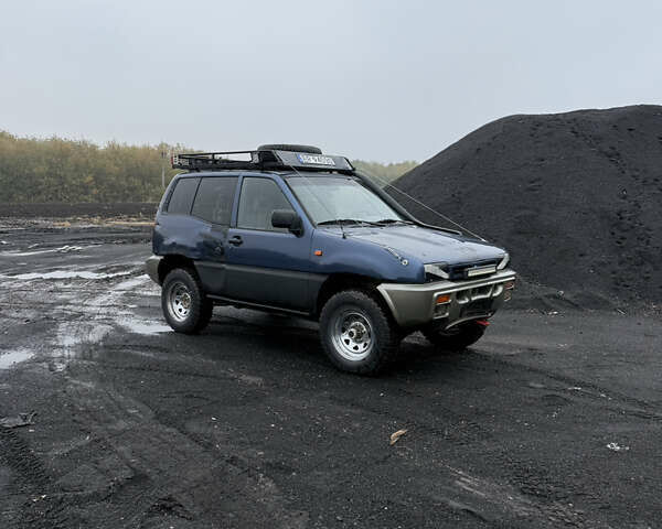 Синий Ниссан Terrano II, объемом двигателя 2.7 л и пробегом 200 тыс. км за 2500 $, фото 2 на Automoto.ua